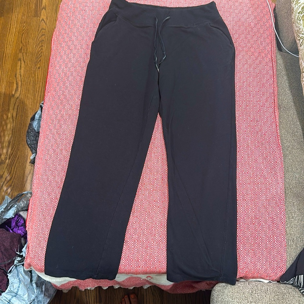 Eddie Bauer cropped sweats
